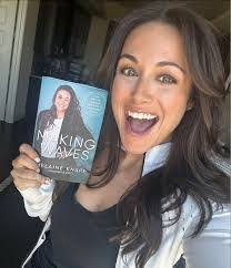 Sarah Ruby's Instagram, Twitter & Facebook