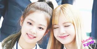 Facebook una curiosidad sobre el modelo del accesorio es que, conforme reporte del fandom, habría logrado el sold out tras. Jennie And Lisa Pictures Novocom Top