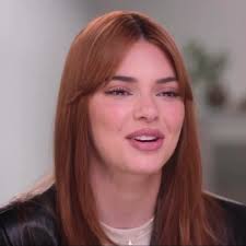 Kendall Jenner Ruiva