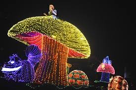 Light Up Alice In Wonderland Parade Disneyland Is Infamous For Going Over The Top Loo Disney World Magic Kingdom Disney World Parade Disney Electrical Parade