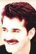 1997 yılında kendi ismini verdiği hüseyin turan isimli solo albüm ile müzik piyasasındaki yerini alan hüseyin turan daha sonra aklıma düştü gözlerin, turna sesi, hoş geldin, kilit, adı karanfil. Huseyin Turan In Aci Gunu Magazinci Com