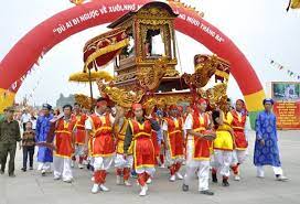 Khi được hỏi lễ giỗ tổ hùng vương này đi đâu vừa mới mẻ, vừa có hình đẹp, anh chung quốc thành, 34 tuổi, quê tây ninh nói gãy gọn: Theo Quy Ä'á»‹nh Cá»§a Chinh Phá»§ Giá»— Tá»• Hung VÆ°Æ¡ng Co Ä'Æ°á»£c Nghá»‰ Khong