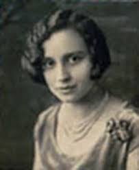 Mary Pavia's Instagram, Twitter & Facebook