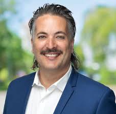 Who is everyone voting for/supporting