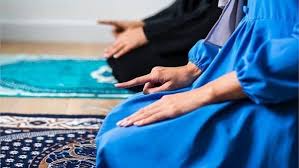 صدى البلد هل تقبل صلاة المرأة بـ تي شيرت وبنطلون الإفتاء تجيب