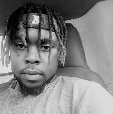 Gringo who was admitted at Westview Hospital in Zimre park died this  morning.  https://www.zimeye.net/2020/11/09/breaking-lazarus-gringo-boora-dies/