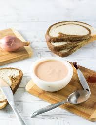 Ingredients ½ cup mayonnaise ⅓ cup ketchup 1 tablespoon red wine vinegar 1 tablespoon finely chopped onion salt and pepper to taste Russian Dressing Recipe Fox Valley Foodie