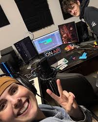 Our final message in our 'what are they up to' series is from Ethan Whiting!  (we hope you've enjoyed the updates!)❤🌟 “Hey Starlight fam! 💫 Life has  been pretty crazy after this