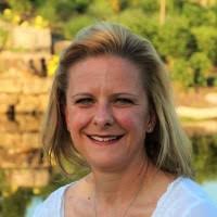 5200+ "Sandra Sandy" profiles