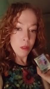 ✨ Explorando los aromas de @d_souls_parfums ✨ 🌿 PETITE LILI by  @piramideolfativajorge & Daniel Josier La historia de Lili : infancia en  Córdoba, rodeada de patios perfumados de azahar y jazmín, y