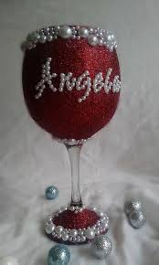 21 Oz Personalized Glittered Glass With Pearls In 2020 Decorated Wine Glasses Glitter Wine Bottles Wine Glass Crafts