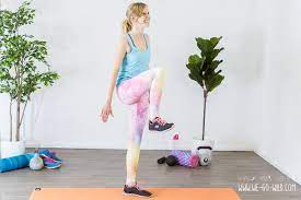 Knie Heben Richtige Ausfuhrung Und Tipps We Go Wild