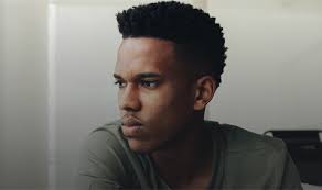 Чотирилапий ван Дейк, Наркотрафік та любов до батьків: розповідає Естевао —  football.ua