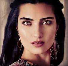 5 749 Me Gusta 48 Comentarios Tuba Buyukustun Tubaabuyukustun