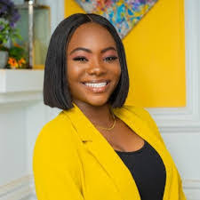 Quiana Cox's Instagram, Twitter & Facebook