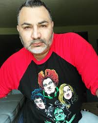 Sweaters with strawberries for two sisters 🍓😍