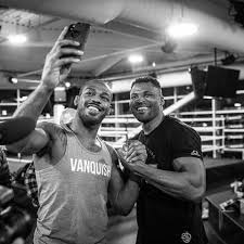 I've been inspired by @francis_ngannou story and honoured to collaborate with him on this nft which will help the francis. Dzhons Mozhet Pobedit Ngannu No Ne Miochicha Dominik Rejes O Shansah Dzhonsa V Tyazhelom Vese