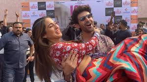 Discover the online chess profile of kartik arya (kartik0038) at chess.com. Sara Ali Khan Kartik Aaryan Snapped Promoting Love Aaj Kal At Arya College Jaipur
