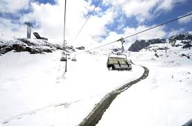 Im brennenden, bergauf fahrenden zug kamen 150 der 162 passagiere durch rauchgasvergiftung zu tode. Kaprun Und Das Kitzsteinhorn Mehr Als Nur Ein Skiberg