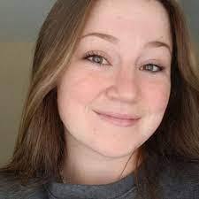 Marisa Estep's Instagram, Twitter & Facebook