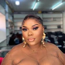 Yammie Hearts and Curves