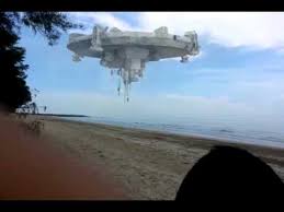 Aktiviti pelancongan jajahan bachok telah dianugerahkan 2 lokasi pantai yang menarik iaitu pantai irama & pantai melawi. Ufo Pantai Irama Bachok Kelantan Youtube
