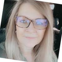 Shelley Anthony's Instagram, Twitter & Facebook