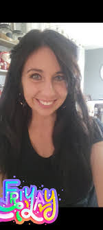 Nicole Wiesner's Instagram, Twitter & Facebook