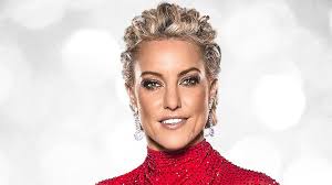 Natalie Lowe's Instagram, Twitter & Facebook