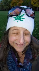 On a demandé à des gens qui fêtaient la légalisation où ils ont acheté leur  weed