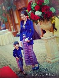 Hasil gambar untuk contoh model kebaya anak modern