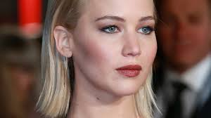 Need: Jennifer Lawrence's Perfect Brownish Berry Lipstick