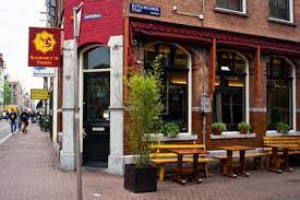 Deze coffeeshop is ondanks de sluiting van de horeca geopend als enkel een afhaalloket. Smoothies Bulldog Coffeeshop Smoothies Bulldog Coffeeshop 14 Best Coffeeshops In Did You Know There Are Menus Posted For 155 Other Coffeeshops In Amsterdam Here Alarm