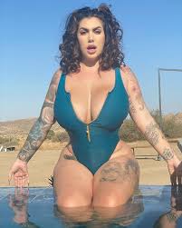 Ana Lorde Ana Lorde Instagram Fotos Und Videos Hot Goth Girls Bikini Beauty Tattoed Girls