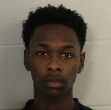 Report: 17-year-old and 5 juveniles broke into hardware store to steal guns 