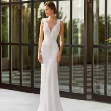 Die meisten frauen träumen bereits als kleines mädchen davon, später einmal den traumprinzen zu finden und in einem märchenhaften brautkleid zu heiraten. Cl9xvaboezd79m