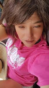 Amy Esslinger's Instagram, Twitter & Facebook