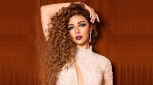 لم تمرّ تصريحات ميريام فارس عن أسباب غيابها عن الحفلات في مصر بسلام، بل فتحت الباب أمام التعليقات الساخرة والهجومية ضدّ المغنية. Ø¨Ø§Ù„ÙÙŠØ¯ÙŠÙˆ Ù‡ÙƒØ°Ø§ ÙƒØ§Ù†Øª Ù…ÙŠØ±ÙŠØ§Ù… ÙØ§Ø±Ø³ ÙÙŠ Ø¨Ø¯Ø§ÙŠØ© Ø¹Ù…Ù„Ù‡Ø§ Ø§Ù„ÙÙ†ÙŠ Ø§Ø®ØªÙ„Ø§Ù ÙƒÙ„ÙŠ Ù†ÙŠÙˆØ² ÙÙˆØ± Ù…ÙŠ