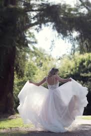 Check spelling or type a new query. Fur Verliebte Warum Ein Schmutziges Brautkleid Am Hochzeitstag Fantastisch Ist Amw Photography De