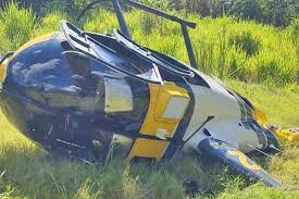 Helicóptero Robinson da PMPR tomba durante pouso de emergência em ação policial que deixou dois bandidos mortos