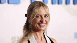 Sarah Michelle Gellar Stuns in 7 Leggy Outfits
