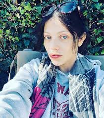 Michelle Trachtenberg's Life In Photos: From Nickelodeon Fame To Her Last  Days