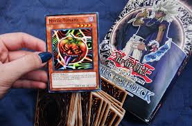 If this card is special summoned this way, it is unaffected by other card effects, but loses 500 def during each player's standby phase. Top 10 Best Yu Gi Oh Structure Decks Of All Time Indoorgamebunker
