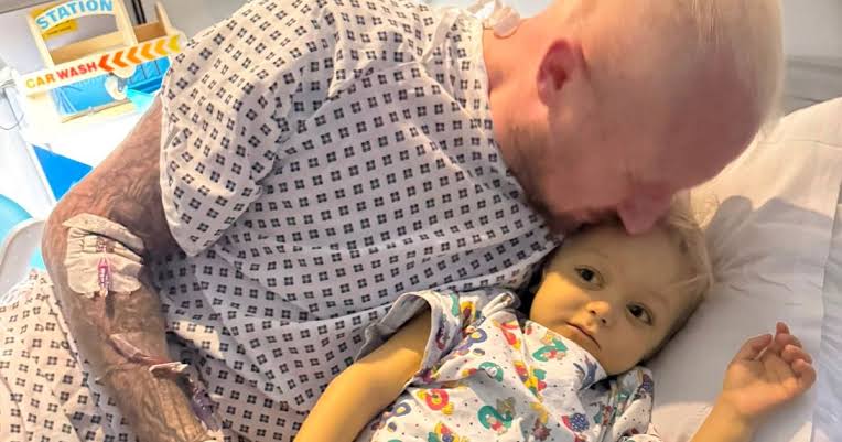 Dad gives part of his liver and bowel to save six-year-old son in rare  transplant - The Mirror