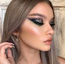 The Biggest 2020 Makeup Trends That You Are About To See Everywhere Viva Glam Magazine Makeup Trends Makeup Inspiration Gorgeous Makeup