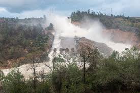 Lake Oroville Water Level On The Decline Brown Makes