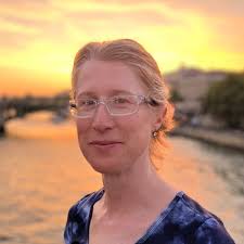 Sasha Carney's Instagram, Twitter & Facebook