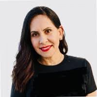 Janis Perez's Instagram, Twitter & Facebook