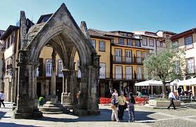 Es gibt so viele möglichkeiten, in guimaraes etwas zu unternehmen. Guimaraes O Berco De Portugal Guimares Die Wiege Portugals Guimares The Cradle Portuguese Imagenseviagens Com Br Travelandimages Com