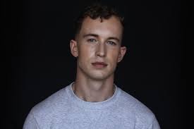 Josh Lavery's Instagram, Twitter & Facebook